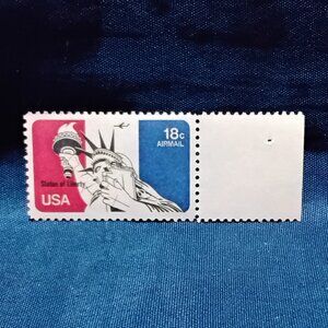 Uncirculated USA 1974 Statue of Liberty 18 Cent Airmail Stamp!!